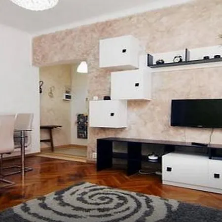 Flat Heart City Apartment Bucharest